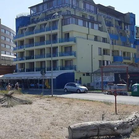 Апартамент Рени Apartamento Pomorie
